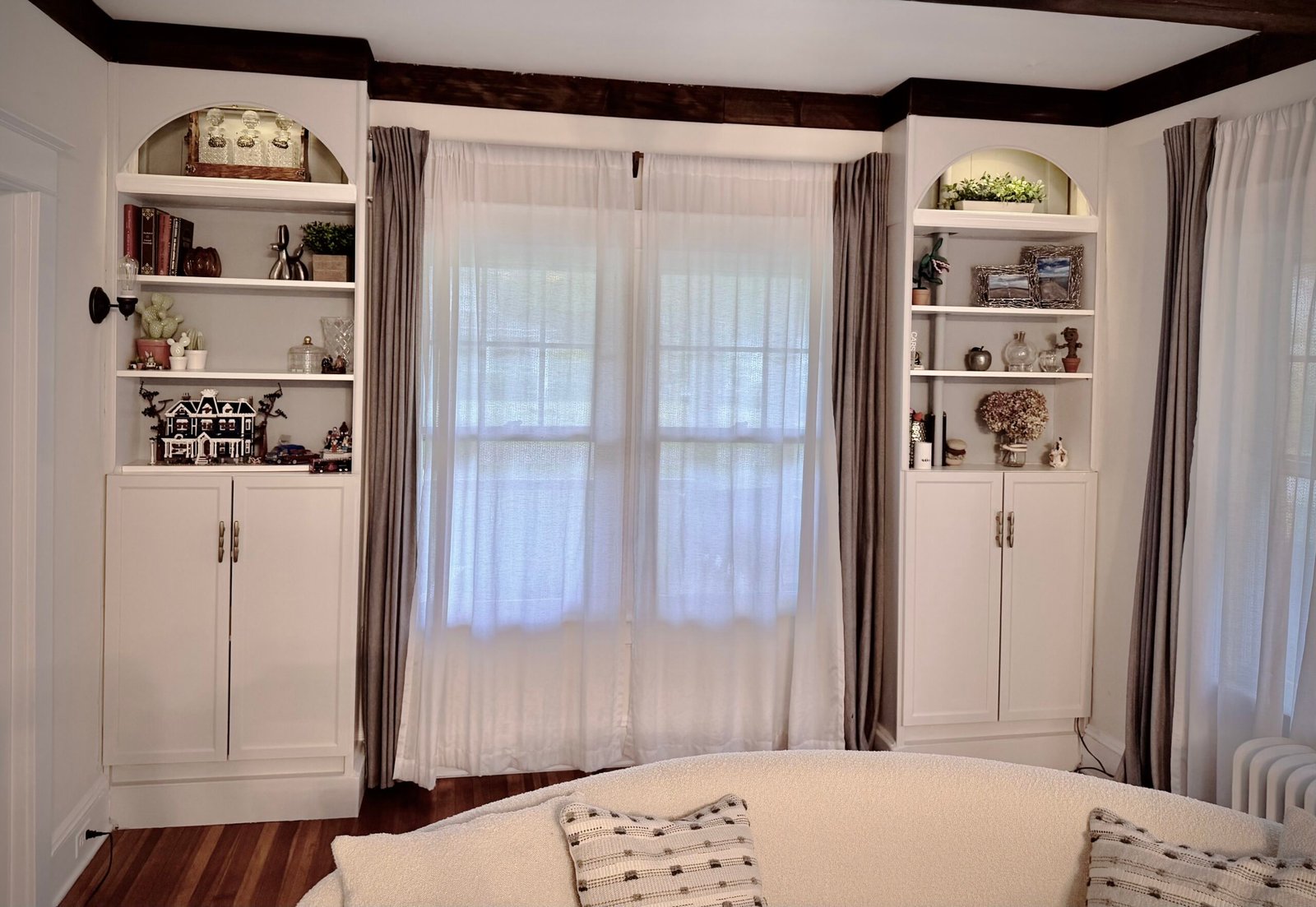Creating Built-In Bookshelves Using IKEA Billy Bookcases: A Step-by-Step Guide for Small Spaces